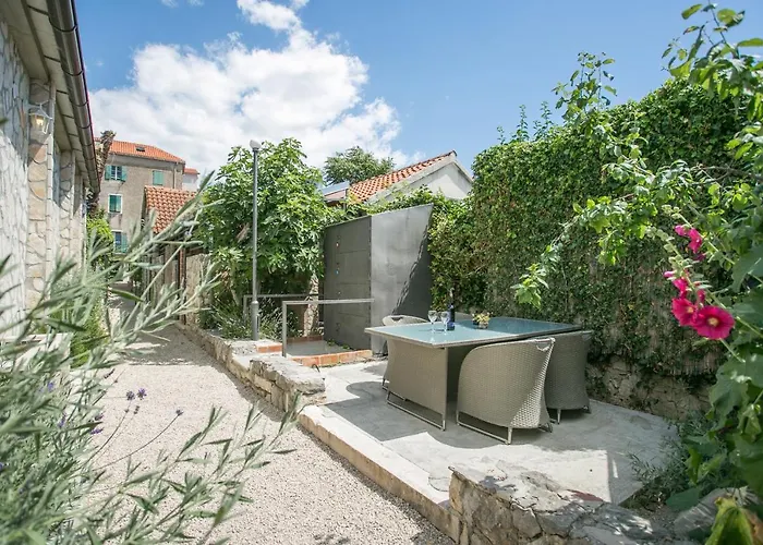 Apartahotel Garden 3*