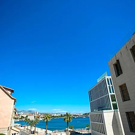 Apartahotel Garden 3*