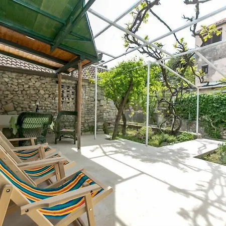 Garden 3*
