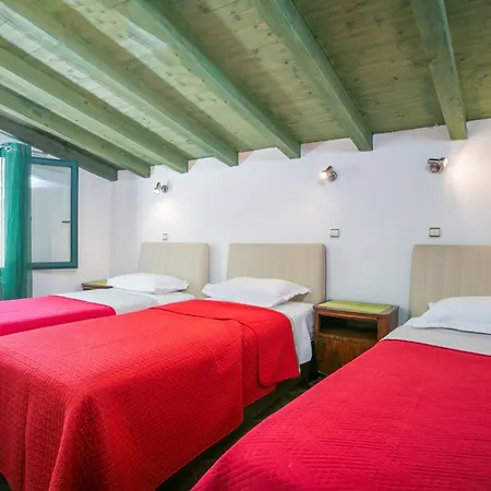 Garden Aparthotel 3*